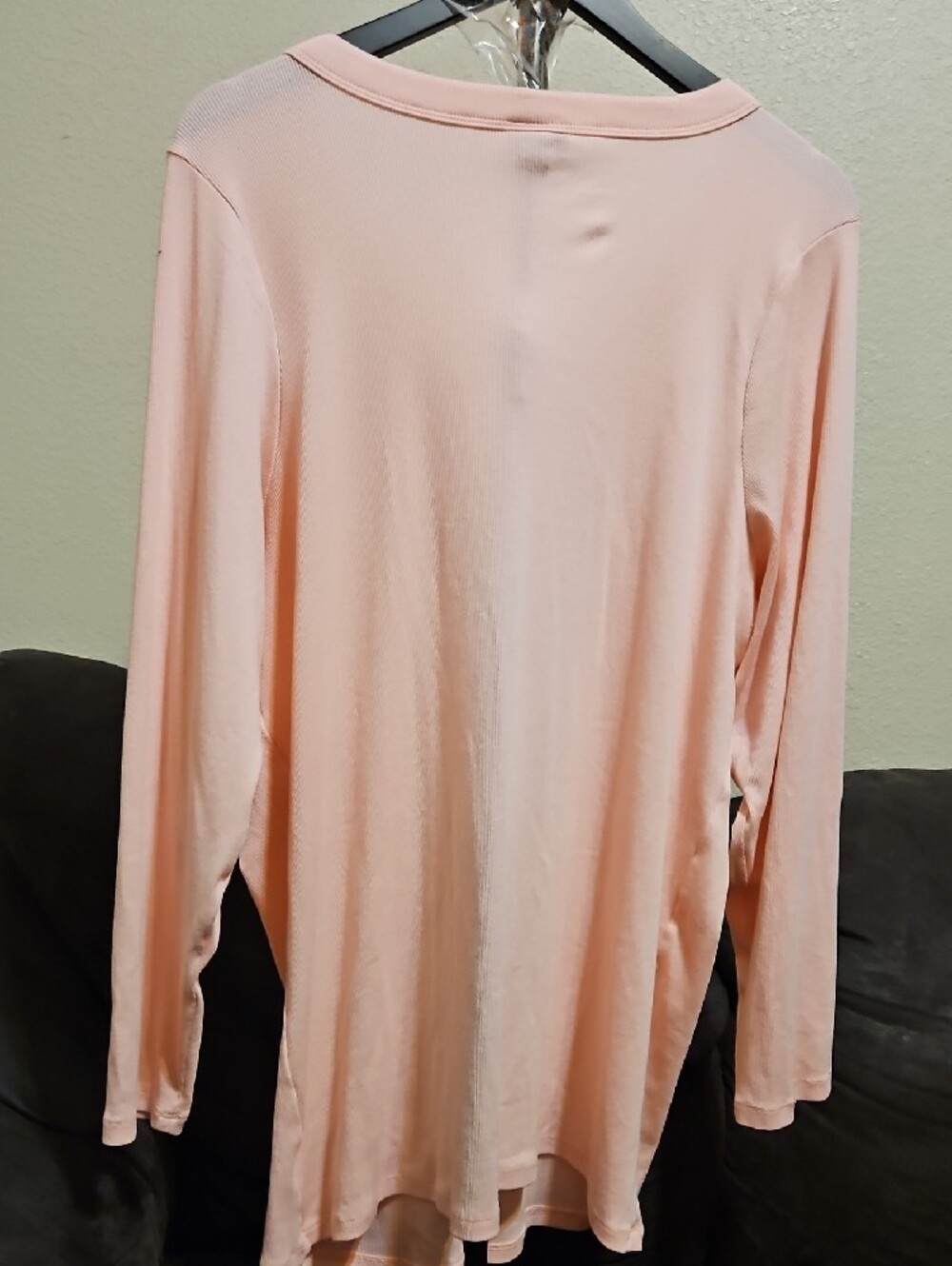 torrid Pale Pink Long Sleeve Snap Henley Top - Picture 4 of 6